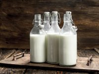 4 cách chống lão hóa da bằng sữa tươi an toàn