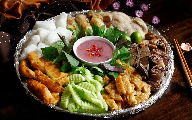 Bún đậu mắm tôm chả cốm